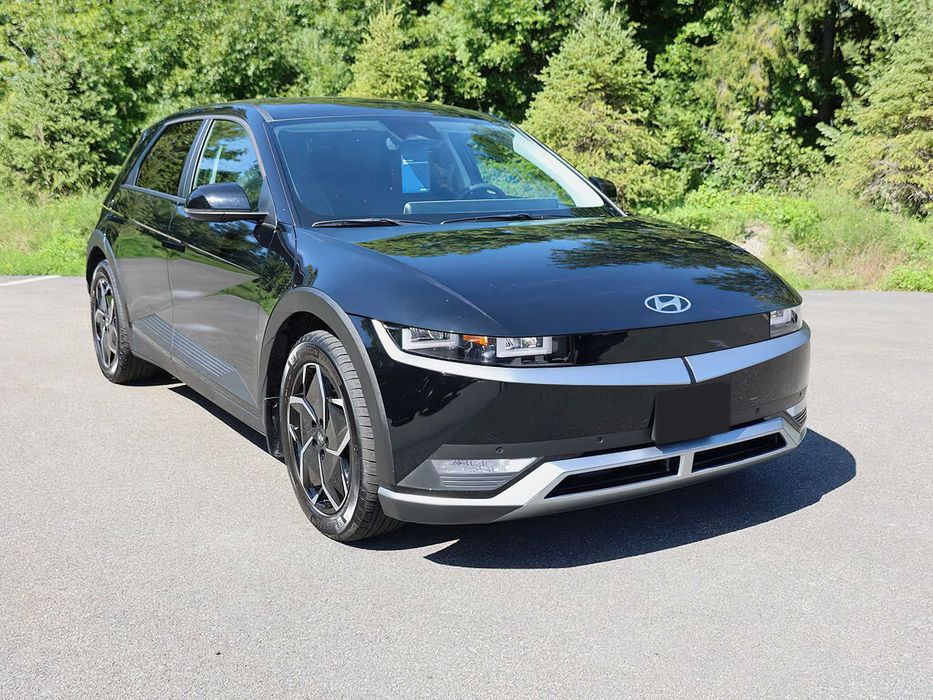 Hyundai Ioniq 5      2023