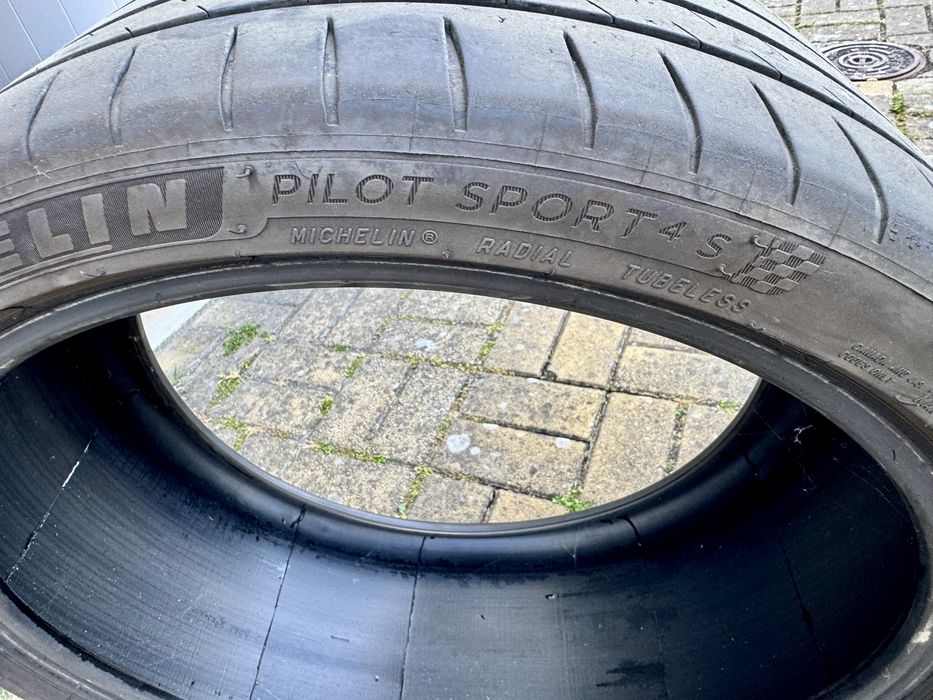 Pneu Michelin Pilot Sport 4S
