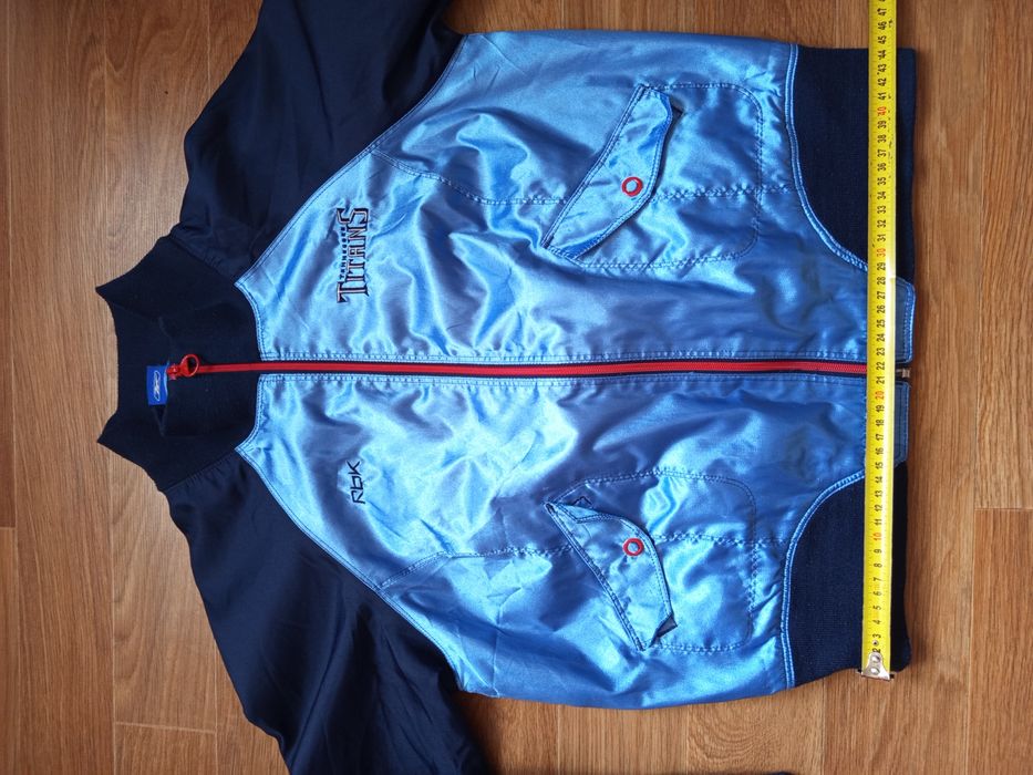 Продам куртку- бомбер Reebok Tennesse Titans