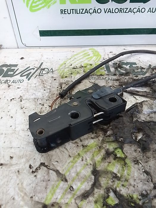 Fecho do Capot VOLKSWAGEN Golf V (1K1)
