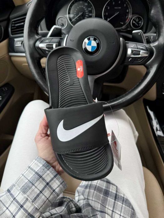 Мужские шлепанцы Nike Black White Khaki шлепки тапки чоловічі шльопанці найк шльопки