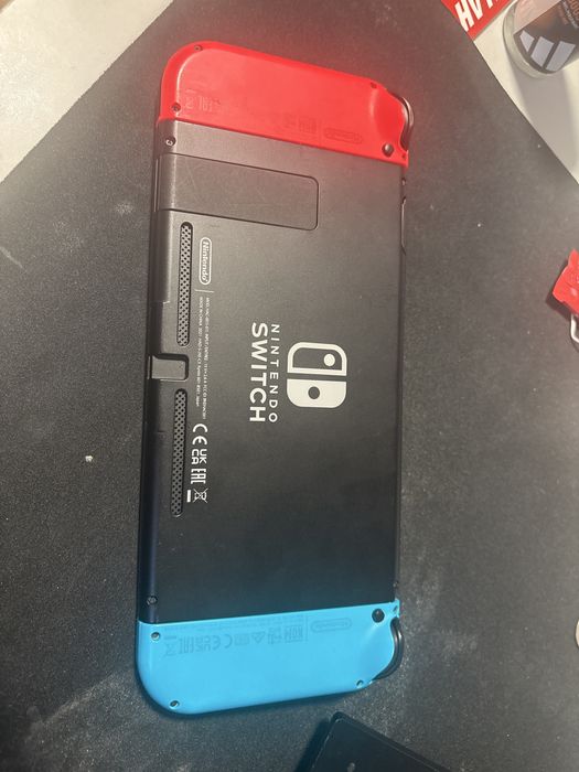 Nintendo switch w bardzo dobrym stanie