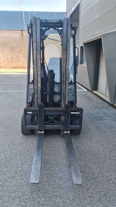 Empilhador Eletrico 2.0T