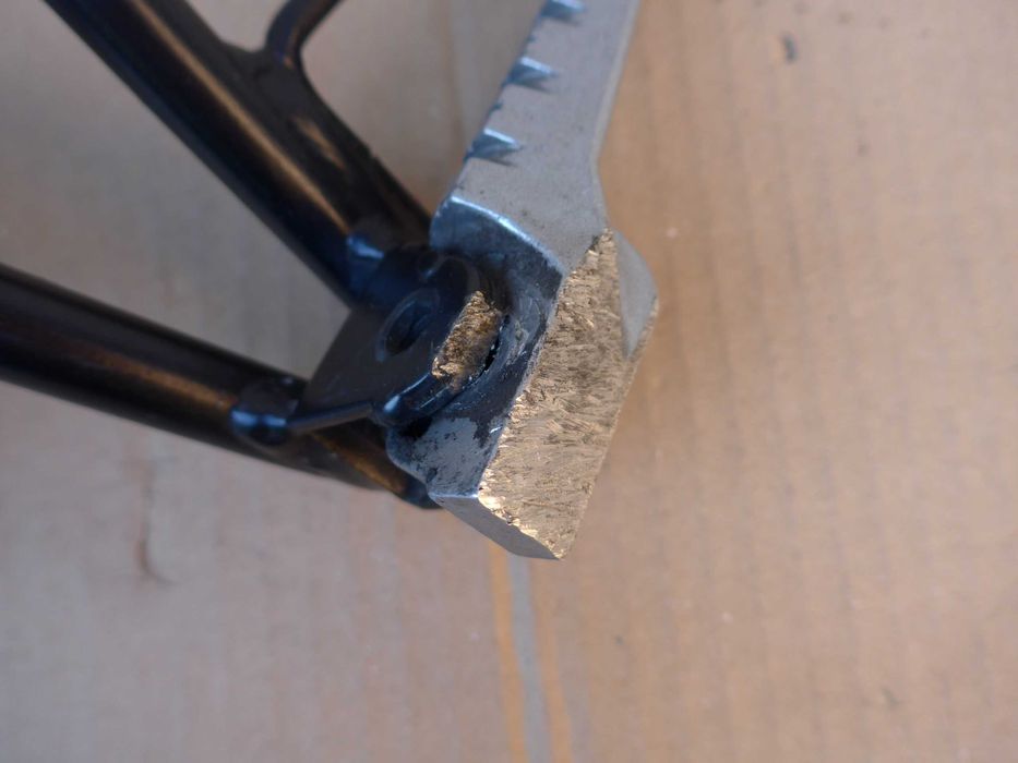 Aprilia rx/sx Malaguti xtm 125 SETY set pasazera lewy/prawy + podnozek