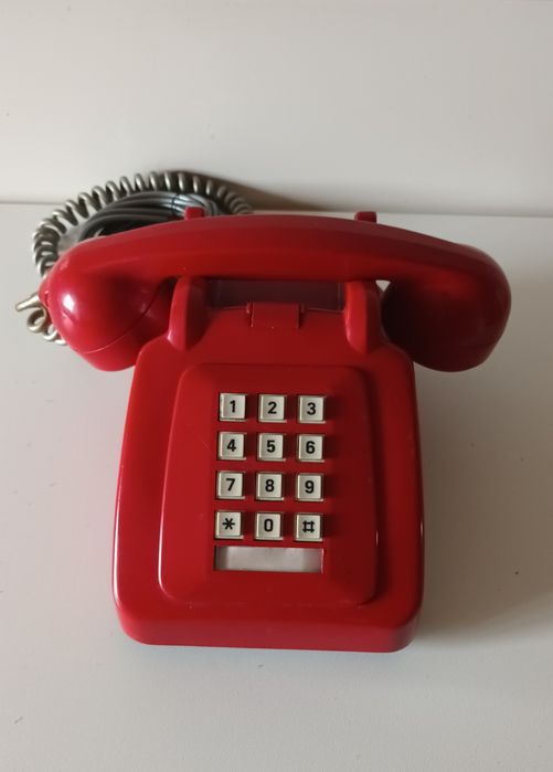 Telefone vermelho