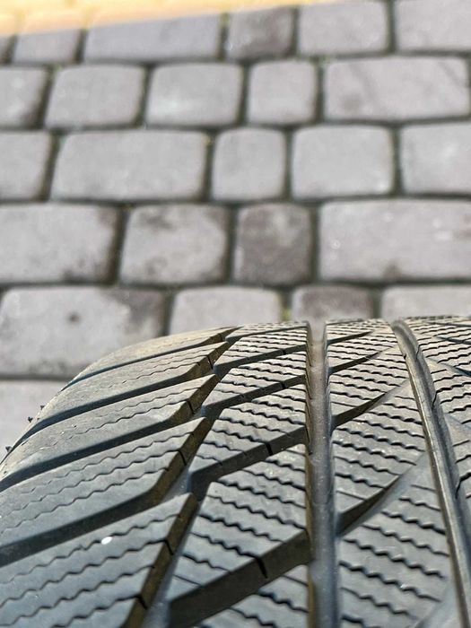 Opony Bridgestone Blizzak LM001  225/55/17 97H  7mm ROK 2023