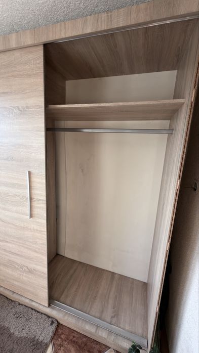 Duza szafa z lustrem 2m
