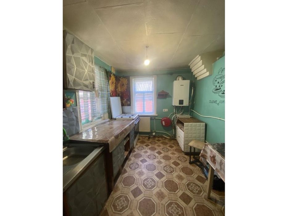 Продаж. 1/2 будинку в тихому центрі ( район Астри)