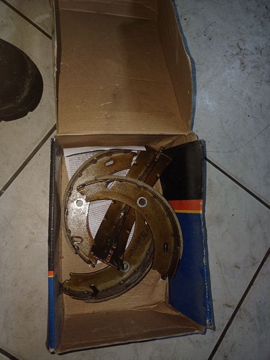 Lt35 Nowe szczęki hamulcowe ręczny hamulec