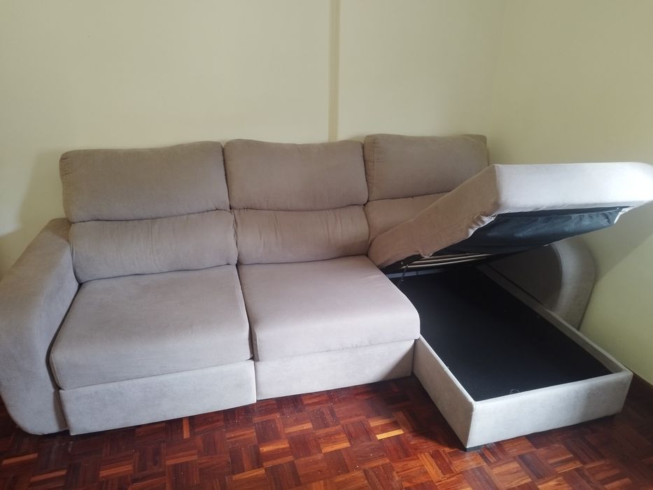 chaise longue em bom estado