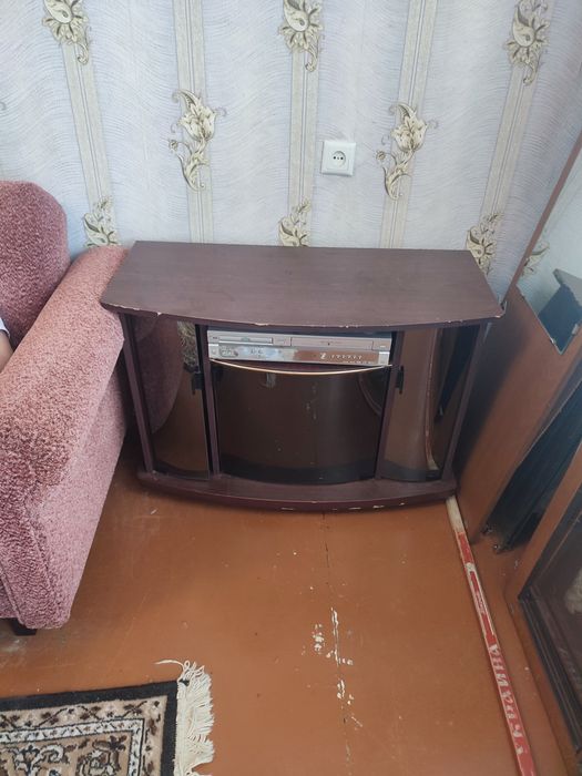 Подставка под телевизор