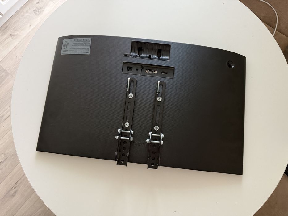 Монитор Самсунг C24F390FHI