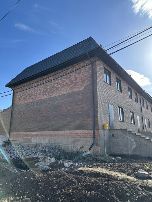 Продам таунхаус в самому Парку Перемоги