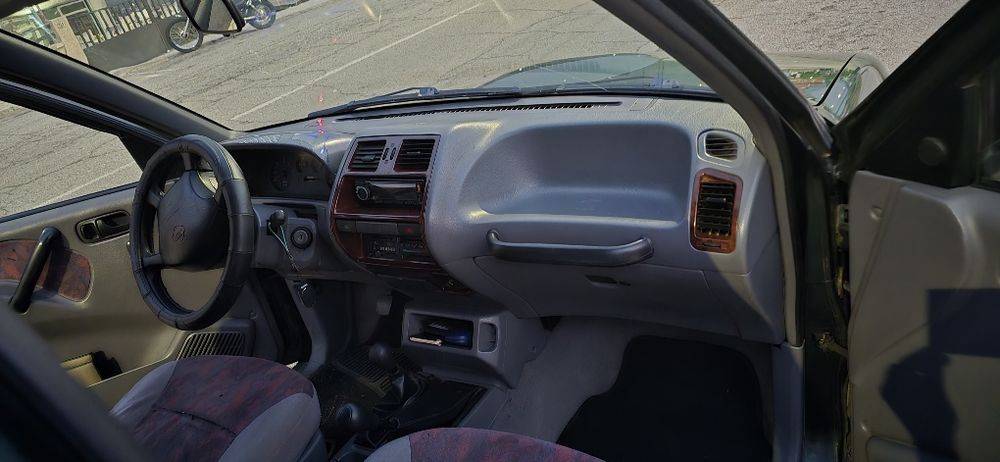 Nissan Terrano II