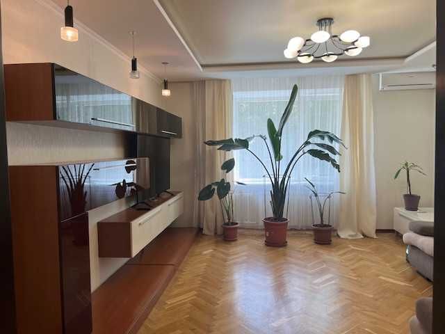 Панаса Мирного Печерськ оренда затишної три кімнатної квартири