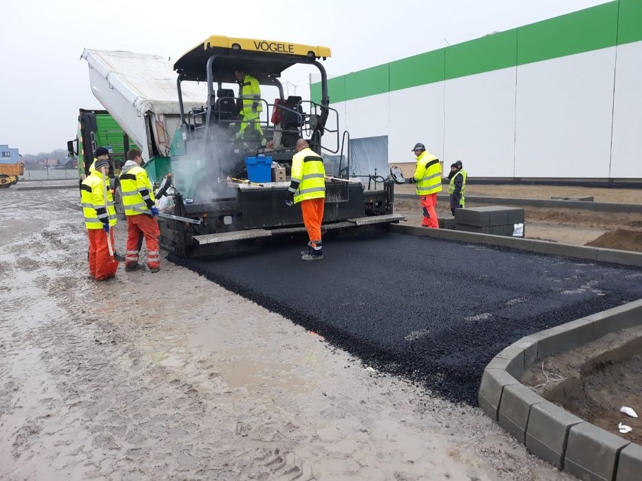 Układanie asfaltu budowa dróg parkingów asfaltowanie zalewanie spękań