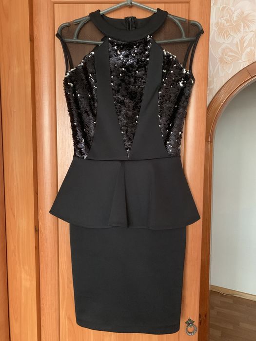 Платье нарядное, платье с пайетками