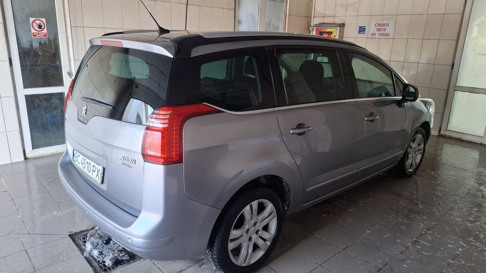 Продам Peugeot 5008, 1.6D
