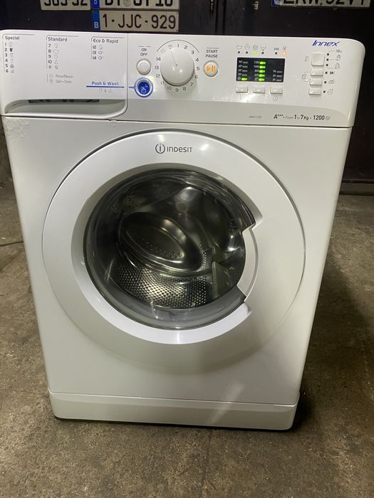 Sprzedam pralkę indesit