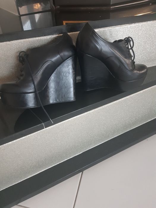 Czarne półbuty włoskie37