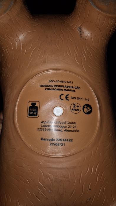 Cãozinho de borracha para crianças 
10€