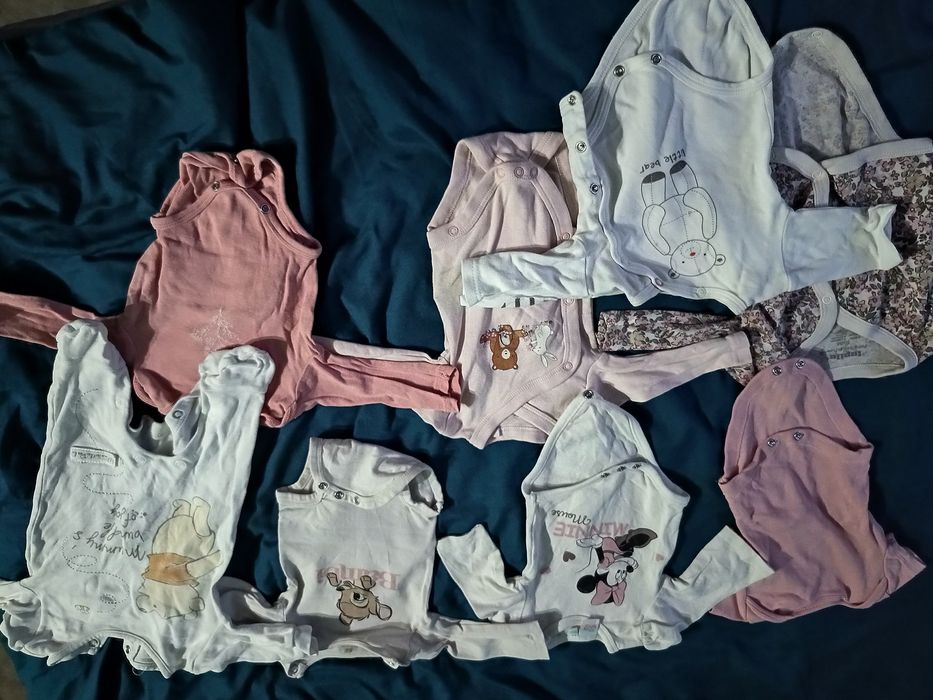 Ubranka dla niemowląt 50-56