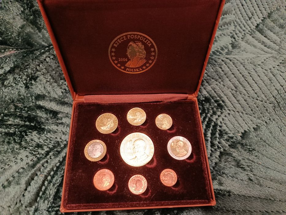 Monety z wizerunkiem  Jana Pawła 2