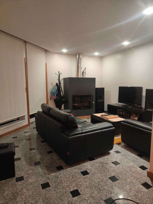 Sofás pretos em pele genuína