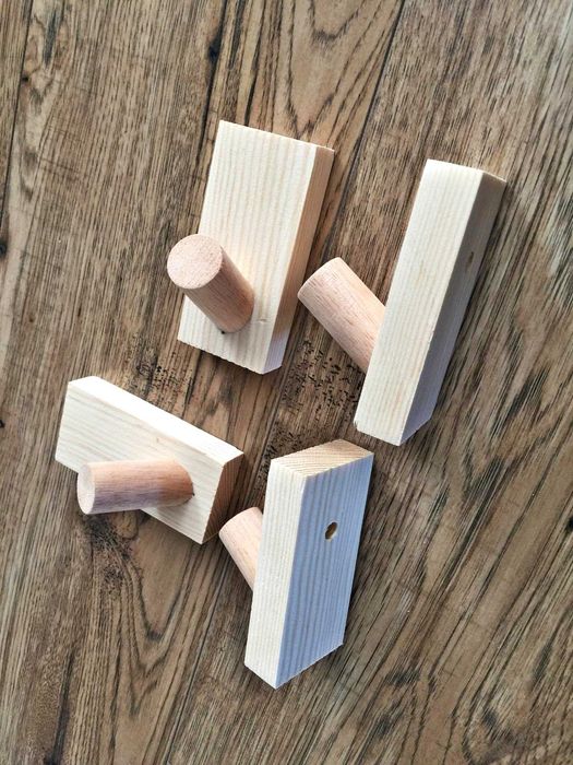 DREWNIANY wieszak ścienny, uchwyt, haczyk