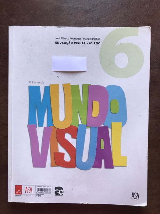 Manuais escolares de várias disciplinas 6°ano