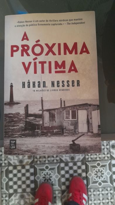 Vendo livro policial