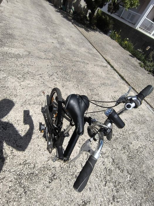 Vendo bicicleta dobrável de 7 mudanças