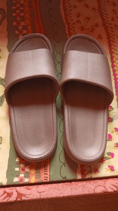 Новые шлепанцы,сланцы