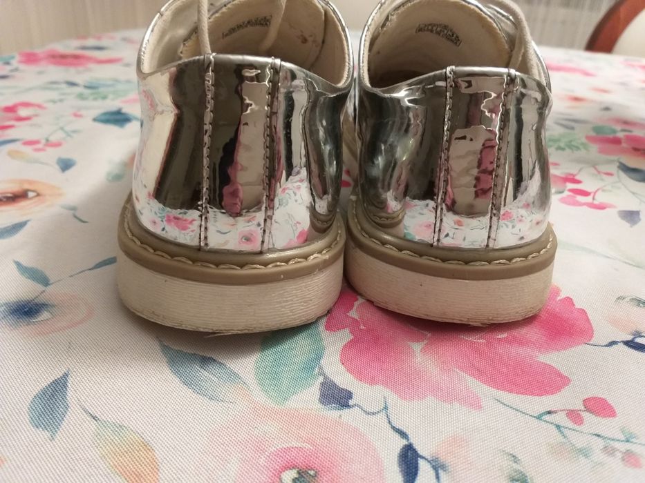 Srebrne  buty reserved nr. 35