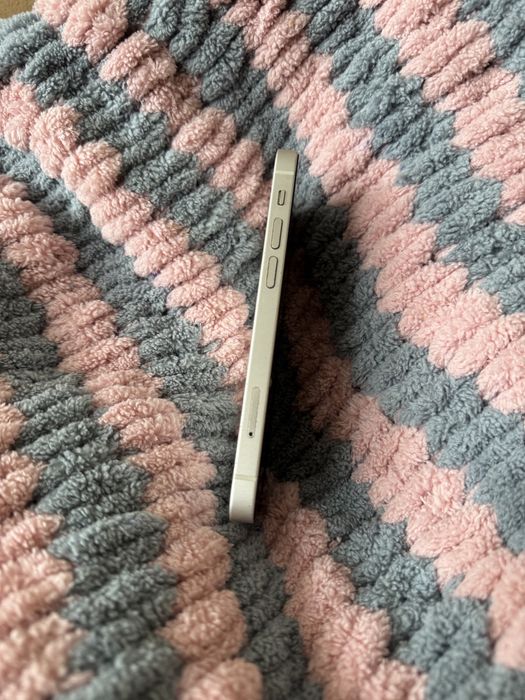 Айфон 13 mini на 128гб