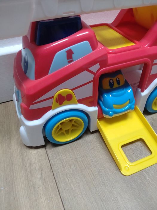 Dumel Discovery ekipa ratownicza Zbysia 12m+