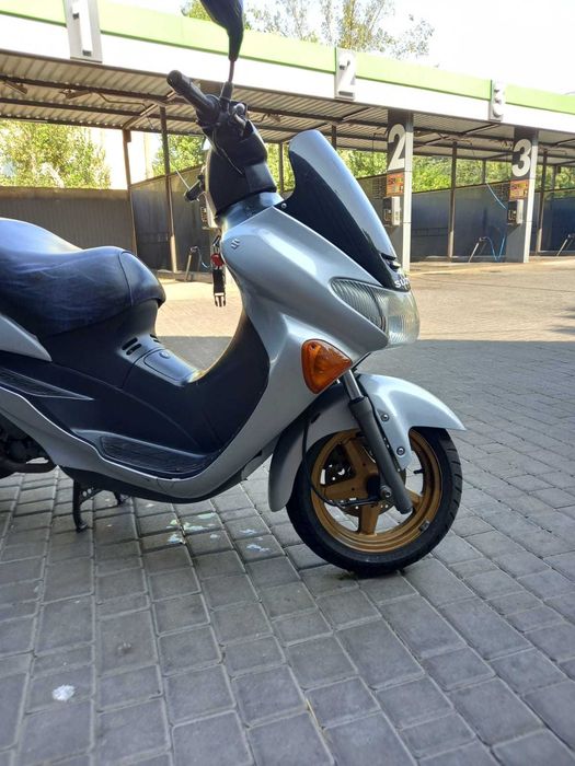 Suzuki Avenis 150 cc
