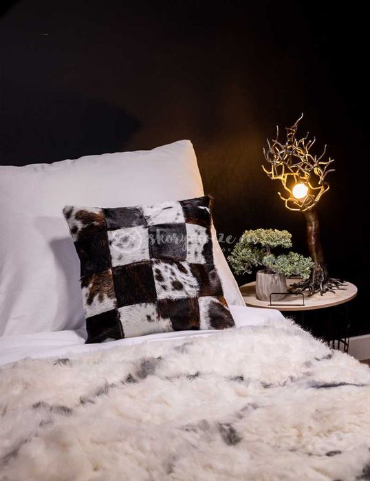 Poduszka/ poszewka patchwork ze skóry krowiej/ bydlęcej (jaś) 40x40 cm