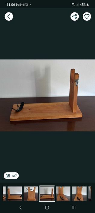 1 suporte de tábua  de colocar presunto com caixa