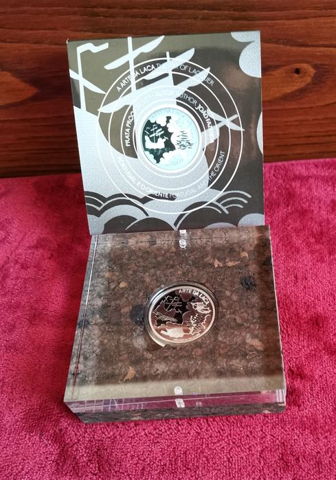 Moeda prata proof comemorativa  "Arte laca"