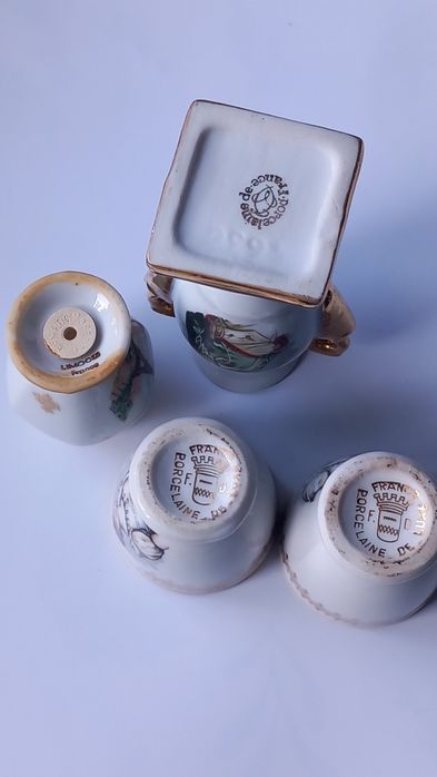 Zestaw francuskich porcelanowych bibelotów