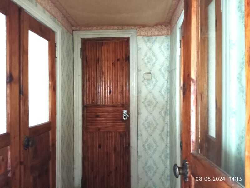 Продам.. двухэтажный кирпичный дом в Мерефе.