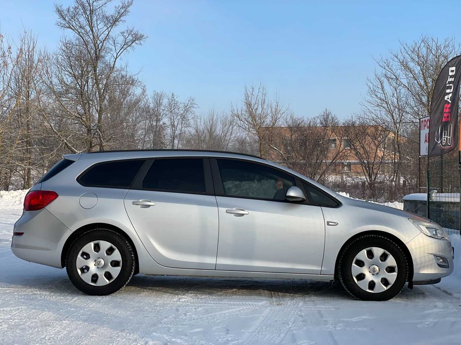 Opel Astra 2011 дизель