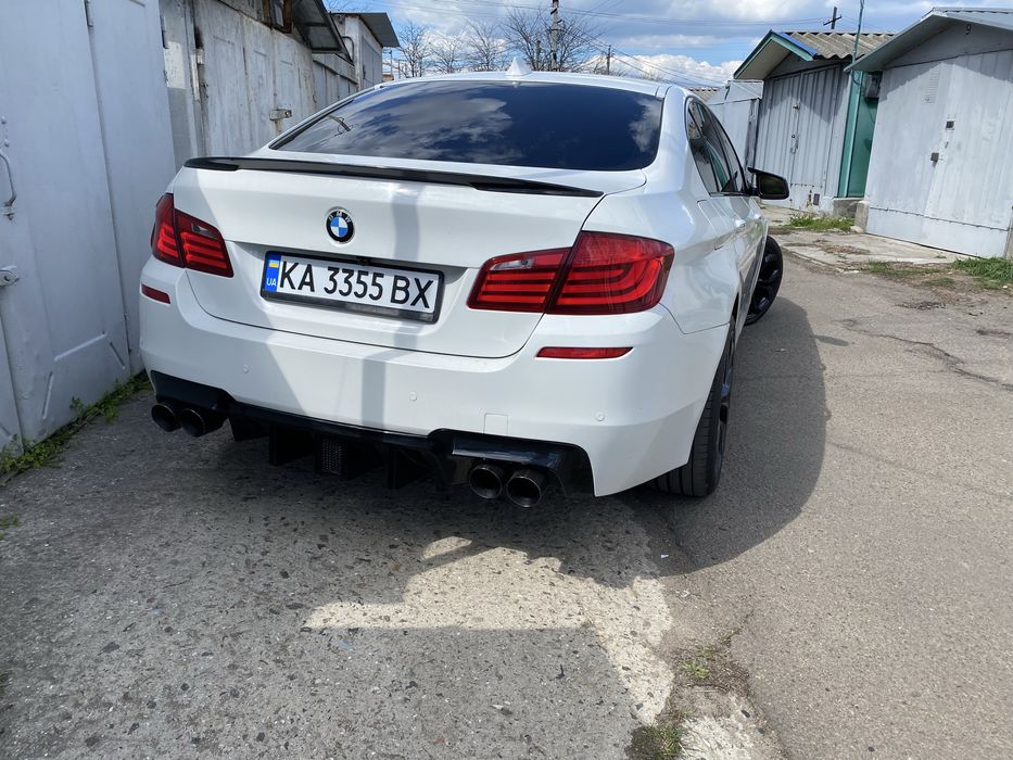 Продам BMW  528i F10 3.0