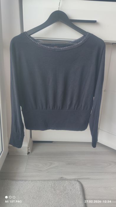 Swetrek nowy bez metki