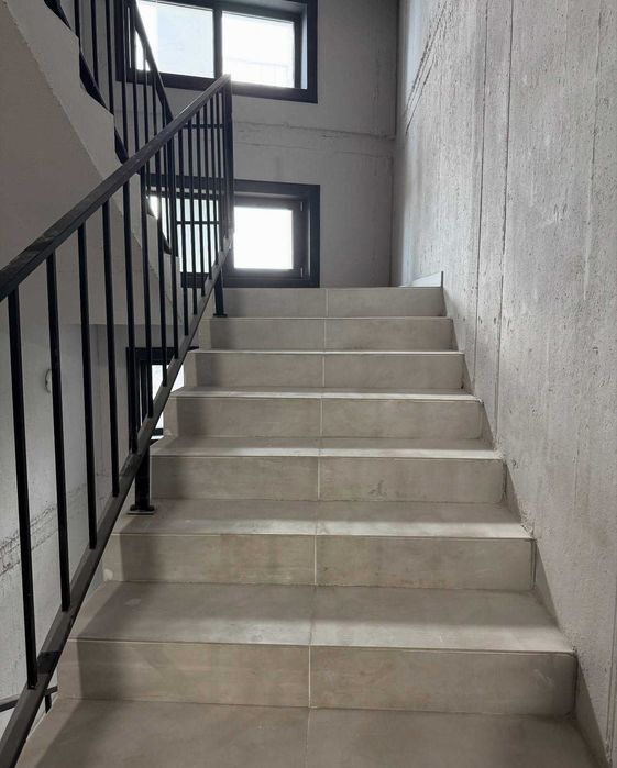 Оренда великого офісу з видом на ріку в Бізнес центрі "Picasso" Пікасо