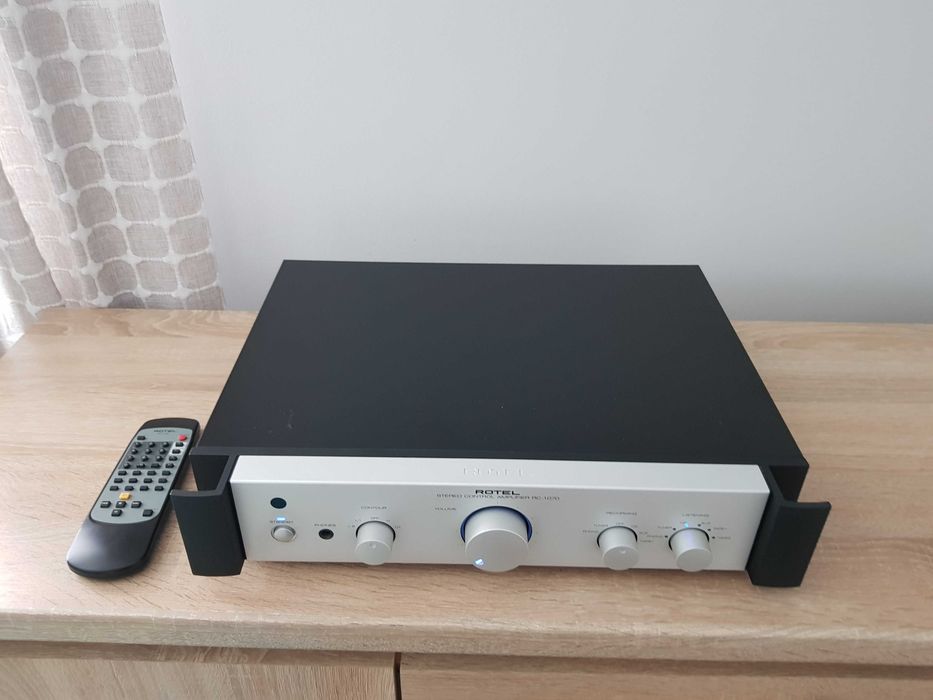 ROTEL RC-1070 - przedwzmacniacz stereo Hi Fi z oryg. pilot