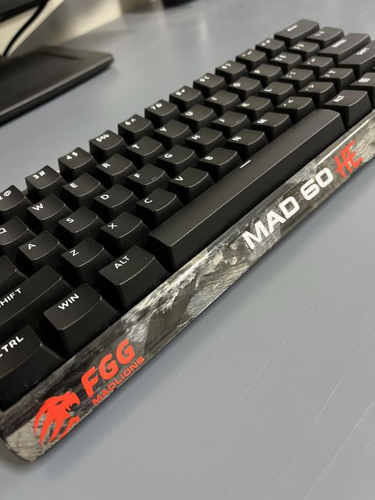 Магнитная карбоновая клавиатура mad 60 he «CUSTOM»