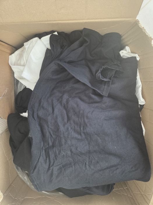 T-shirts,  polos  novos 65 unidades