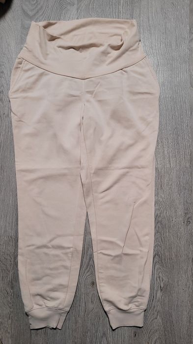 Новые спортивные штаны для беременных  old navy